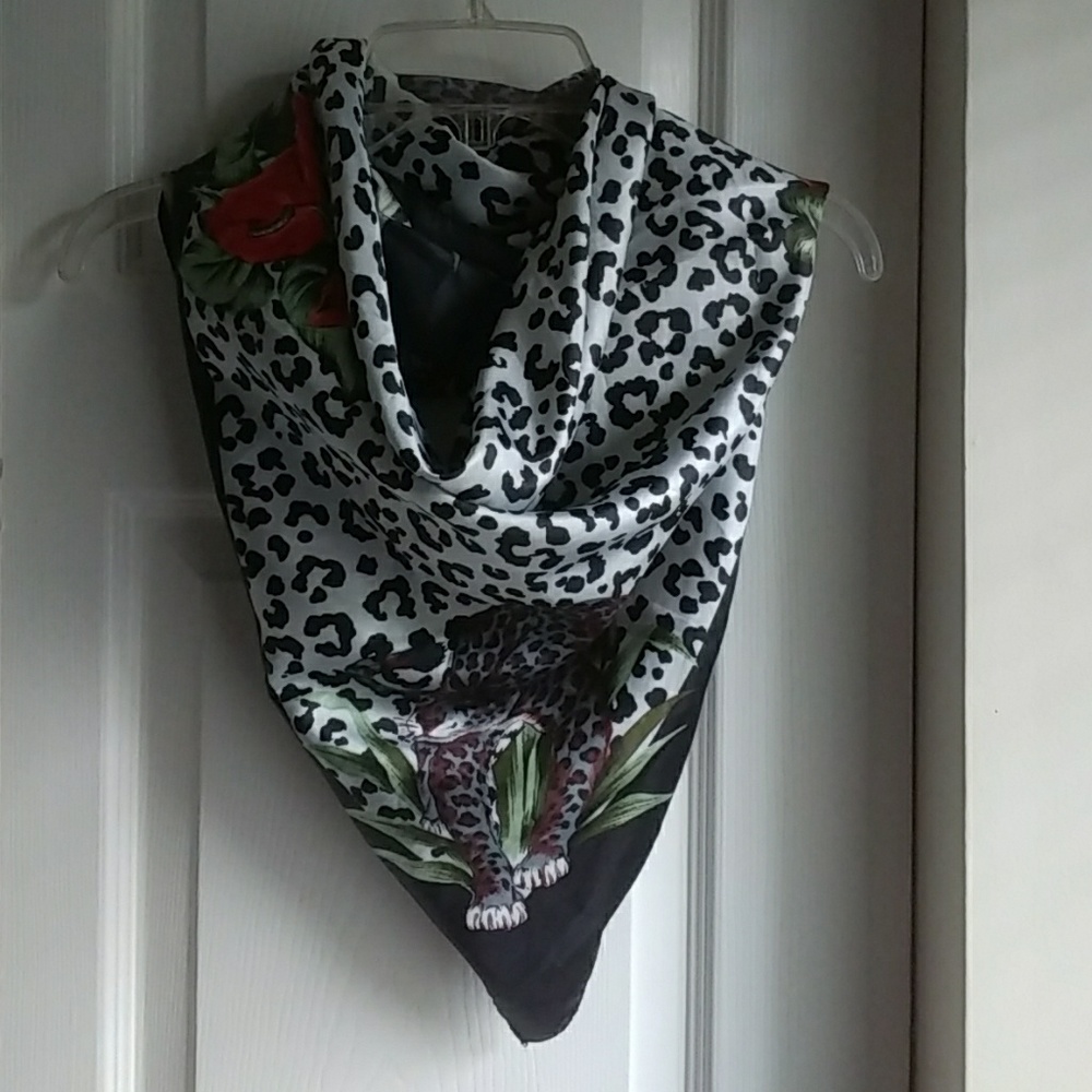 Leopard Print Fashion Scarf